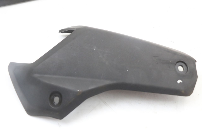 photo de Złącze tylnej owiewki PEUGEOT STREETZONE 2T 50 (2014 - 2019) - Zoom stanu zużycia