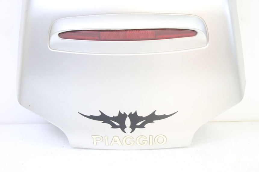 photo de Złącze tylnej owiewki PIAGGIO SUPER LX 125 (2000 - 2003) - Zoom stanu zużycia