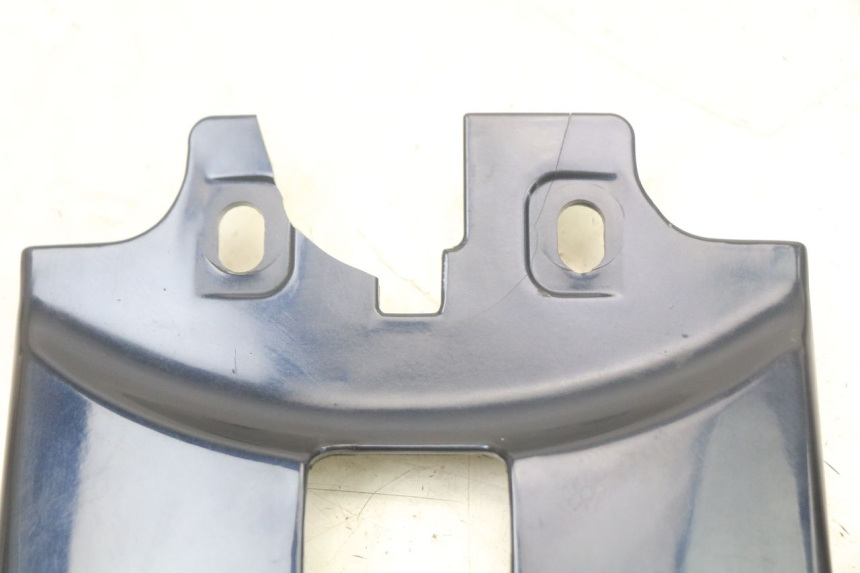 photo de Złącze górnej tylnej owiewki QUADRO 3D S 350 (2013 - 2018) - Zbliżenie techniczne