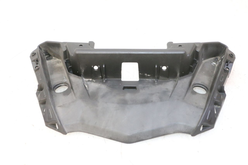 photo de Złącze górnej tylnej owiewki QUADRO 4 4D 350 (2015 - 2018) - Widok główny