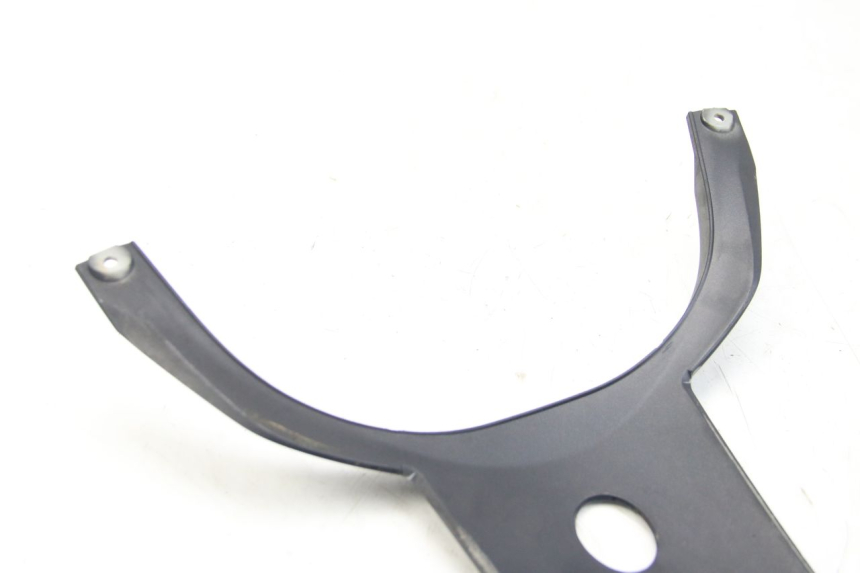 photo de Złącze górnej tylnej owiewki PIAGGIO BEVERLY 125 (2010 - 2015) - Zoom stanu zużycia