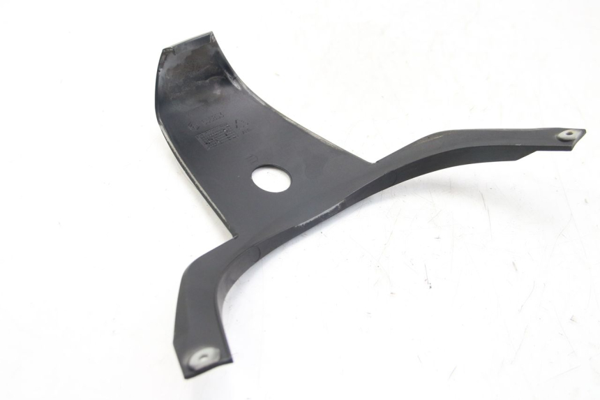 photo de Złącze górnej tylnej owiewki PIAGGIO BEVERLY 125 (2010 - 2015) - Zbliżenie techniczne