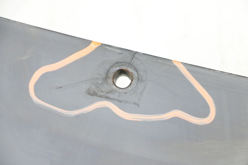 photo de Złącze górnej tylnej owiewki BMW C1 125 (2000 - 2003) - Zoom stanu zużycia