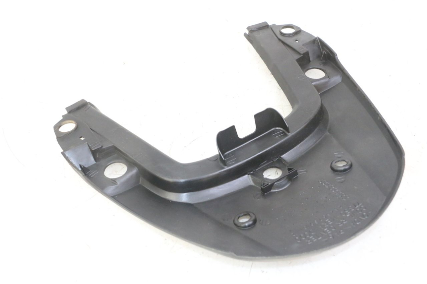 photo de Złącze górnej tylnej owiewki HONDA CBF 500 (2004 - 2007) - Zoom stanu zużycia