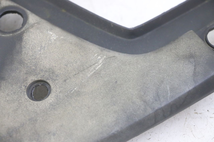 photo de Złącze górnej tylnej owiewki HONDA CBF 500 (2004 - 2007) - Widok ogólny