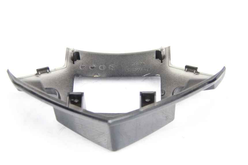 photo de Złącze górnej tylnej owiewki KYMCO DINK 4T 50 (2007 - 2018) - Zoom stanu zużycia