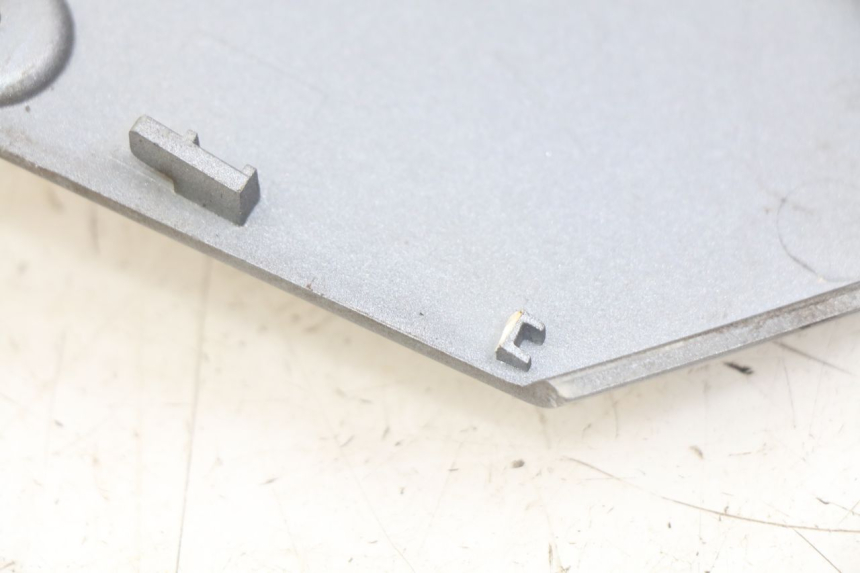 photo de Złącze górnej tylnej owiewki KYMCO DOWNTOWN ABS 125 (2015 - 2017) - Zoom stanu zużycia