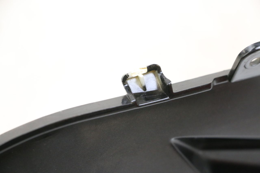 photo de Złącze górnej tylnej owiewki EBROH BRAVO GLE 1 (2020 - 2024) - Szczegół części