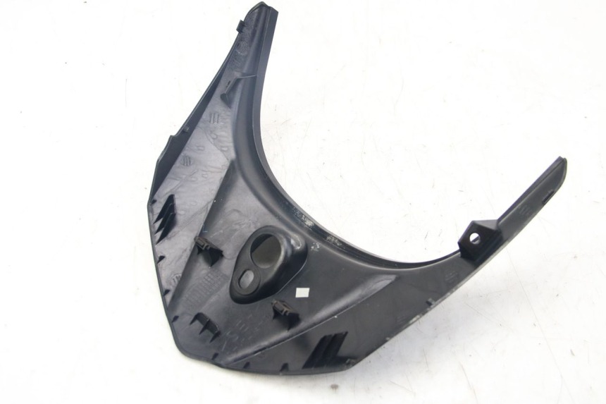 photo de Złącze górnej tylnej owiewki YAMAHA D'ELIGHT DELIGHT 125 (2017 - 2020) - Zoom stanu zużycia