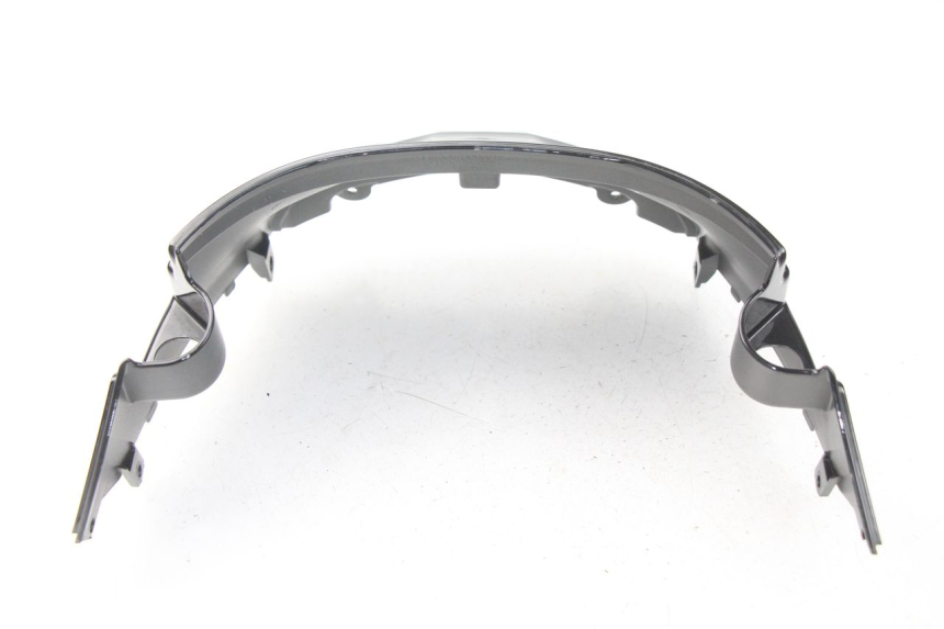 photo de Złącze górnej tylnej owiewki SYM FIDDLE 3 III 125 (2014 - 2020) - Zbliżenie techniczne