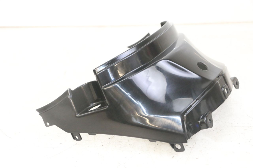 photo de Złącze górnej tylnej owiewki SYM FIDDLE 3 III 50 (2014 - 2020) - Widok główny