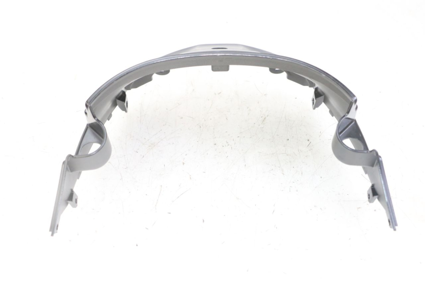 photo de Złącze górnej tylnej owiewki SYM FIDDLE 3 III 50 (2014 - 2020) - Zbliżenie techniczne