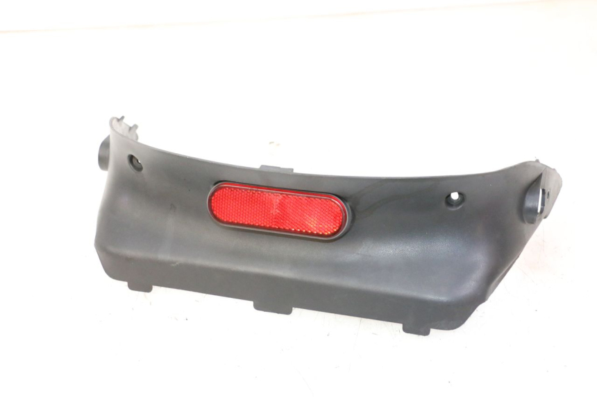 photo de Złącze górnej tylnej owiewki DAELIM HISTORY 125 (2001 - 2002) - Widok główny