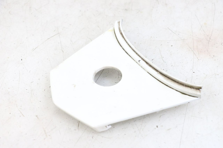 photo de Złącze górnej tylnej owiewki SYM JET 14 4T 50 (2018 - 2022) - Inny kąt widzenia