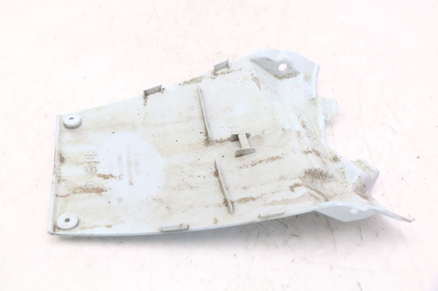 photo de Złącze górnej tylnej owiewki KYMCO LIKE 4T 50 (2009 - 2018) - Zbliżenie techniczne