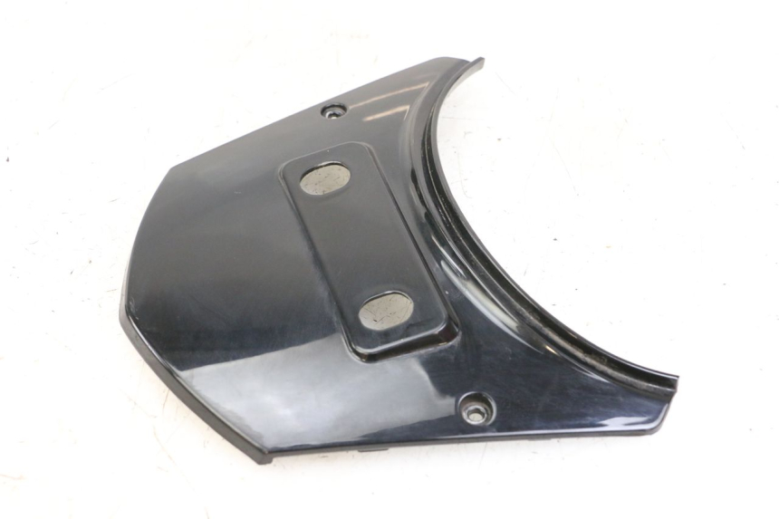 photo de Złącze górnej tylnej owiewki LONGJIA SHARPY 125 (2020 - 2024) - Szczegół części