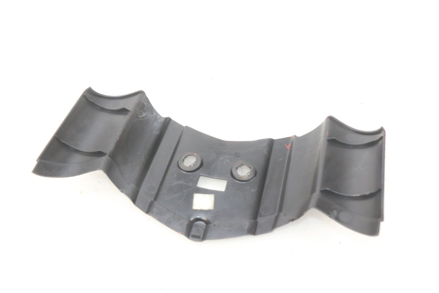 photo de Złącze górnej tylnej owiewki PEUGEOT LUDIX 50 (2008 - 2017) - Szczegół części