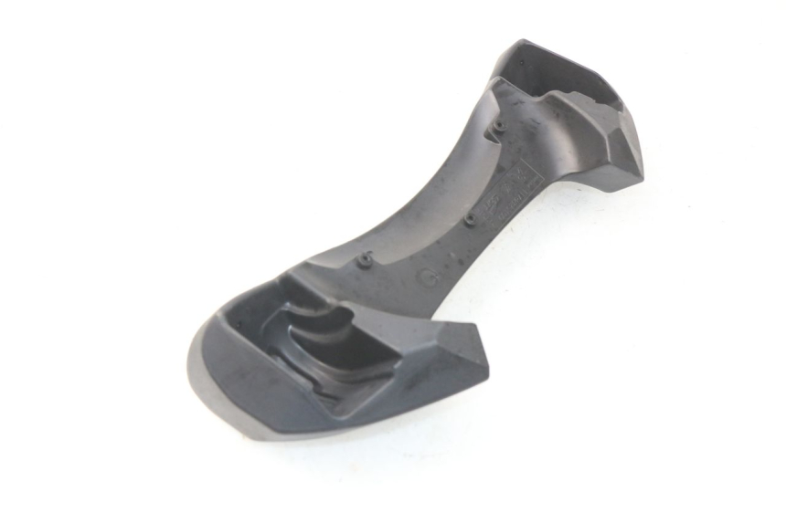 photo de Złącze górnej tylnej owiewki PEUGEOT METROPOLIS 400 (2017 - 2020) - Szczegół części