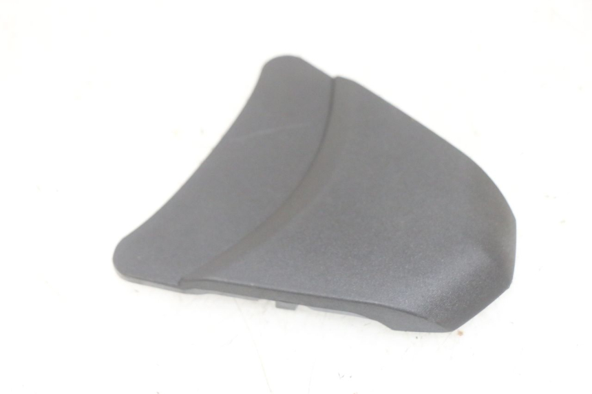 photo de Złącze górnej tylnej owiewki PIAGGIO MP3 HPE 300 (2019 - 2026) - Zoom stanu zużycia