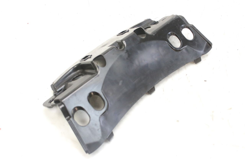 photo de Złącze górnej tylnej owiewki PIAGGIO MP3 RL 250 (2006 - 2010) - Widok główny