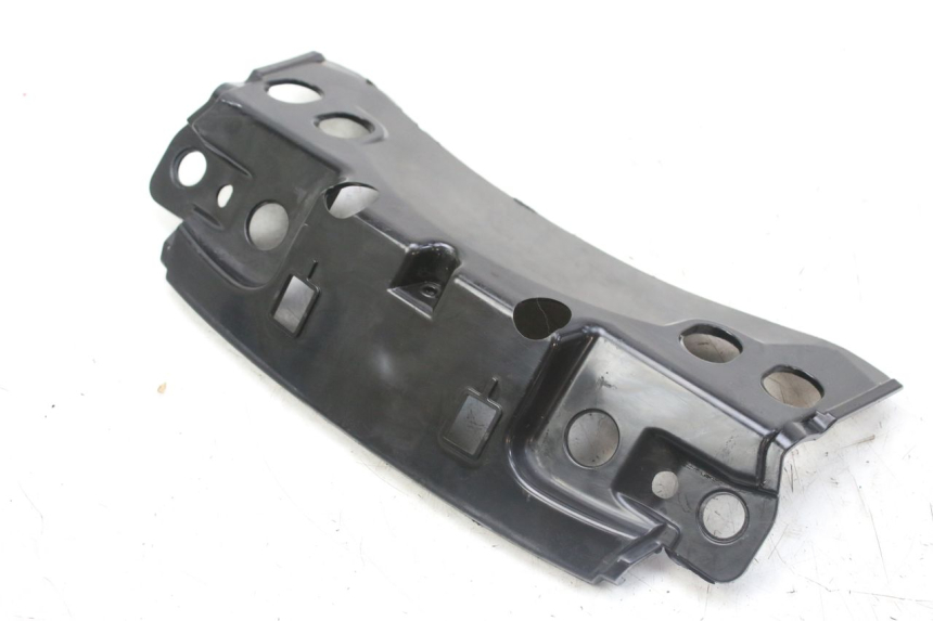 photo de Złącze górnej tylnej owiewki PIAGGIO MP3 RL 250 (2006 - 2010) - Widok ogólny