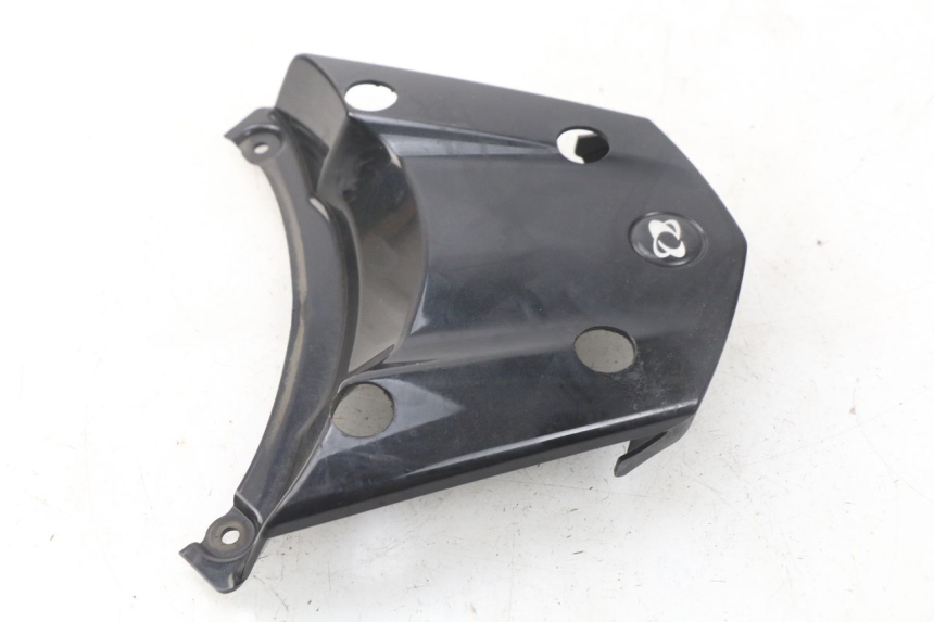 photo de Złącze górnej tylnej owiewki MBK MW TRYPTIK 125 (2017 - 2022) - Szczegół części