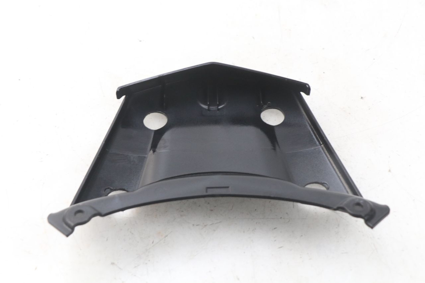 photo de Złącze górnej tylnej owiewki MBK MW TRYPTIK 125 (2017 - 2022) - Zbliżenie techniczne