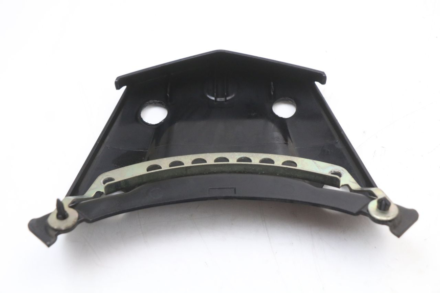 photo de Złącze górnej tylnej owiewki MBK MW TRYPTIK 125 (2014 - 2016) - Zbliżenie techniczne