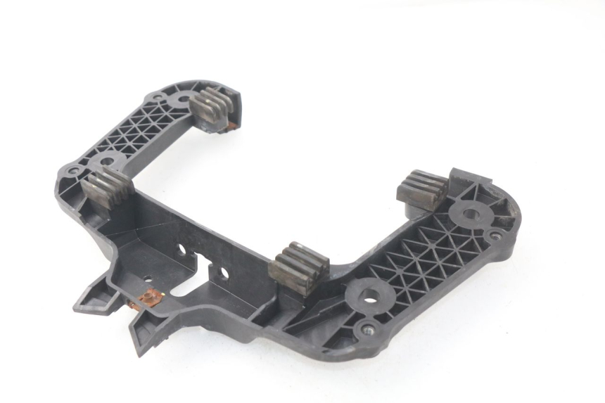 photo de Złącze górnej tylnej owiewki YAMAHA NEOS NEO'S 4T 50 (2008 - 2016) - Zoom stanu zużycia