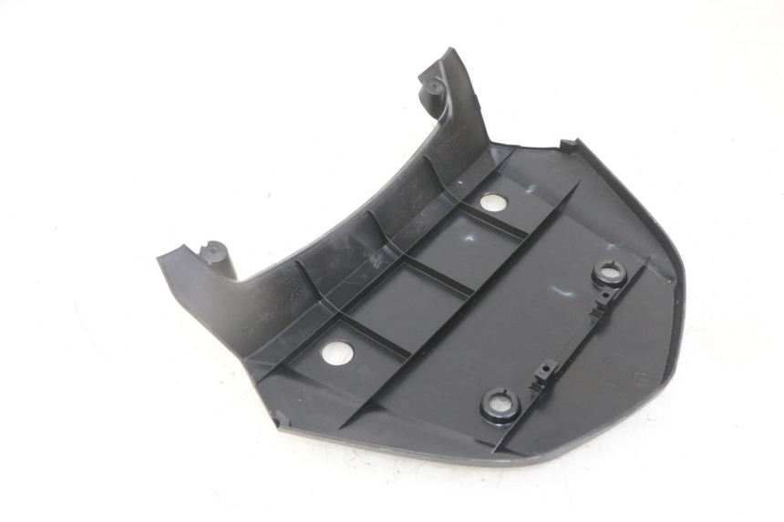 photo de Złącze górnej tylnej owiewki HONDA NTV DEAUVILLE ABS 700 (2007 - 2016) - Zoom stanu zużycia