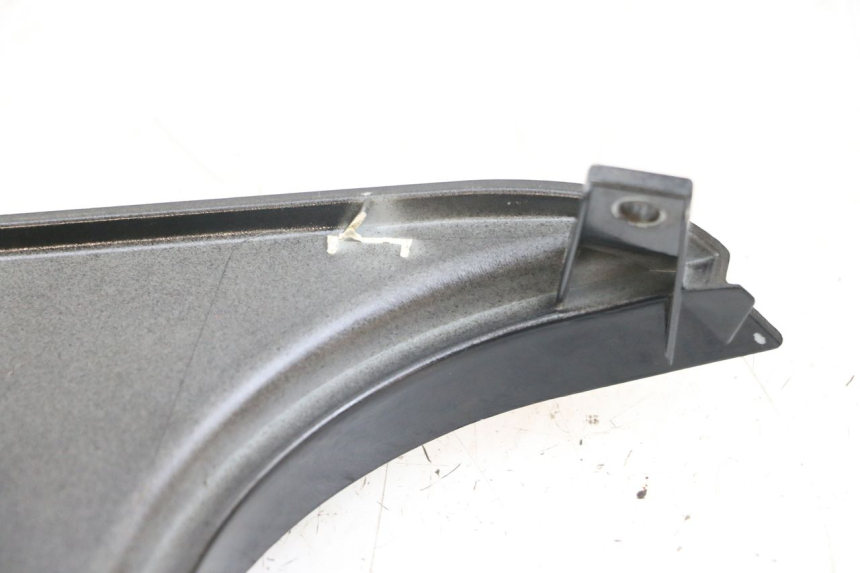 photo de Złącze górnej tylnej owiewki SYM ORBIT III 3 4T 50 (2018 - 2021) - Szczegół części