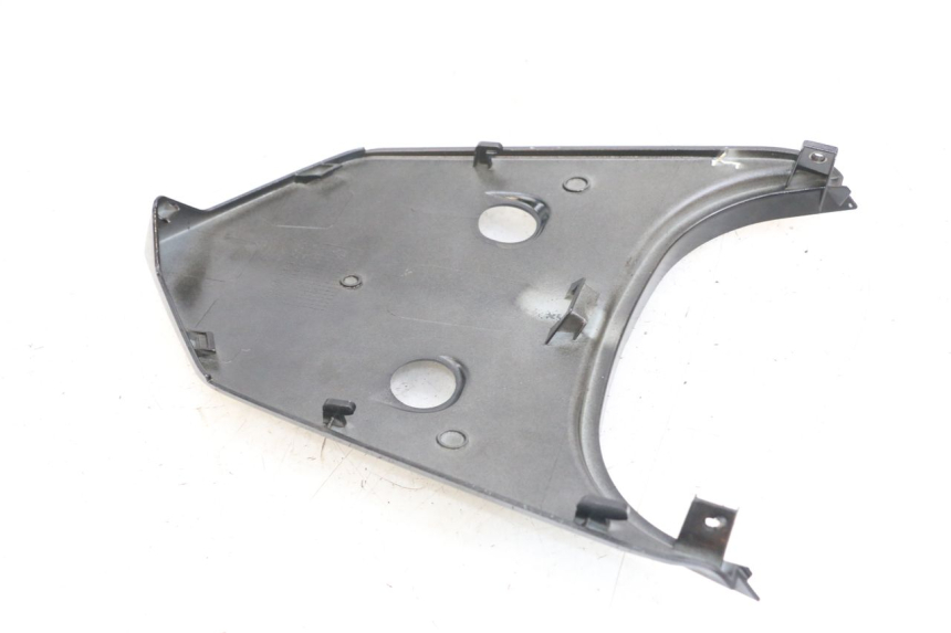 photo de Złącze górnej tylnej owiewki SYM ORBIT III 3 4T 50 (2018 - 2021) - Zoom stanu zużycia