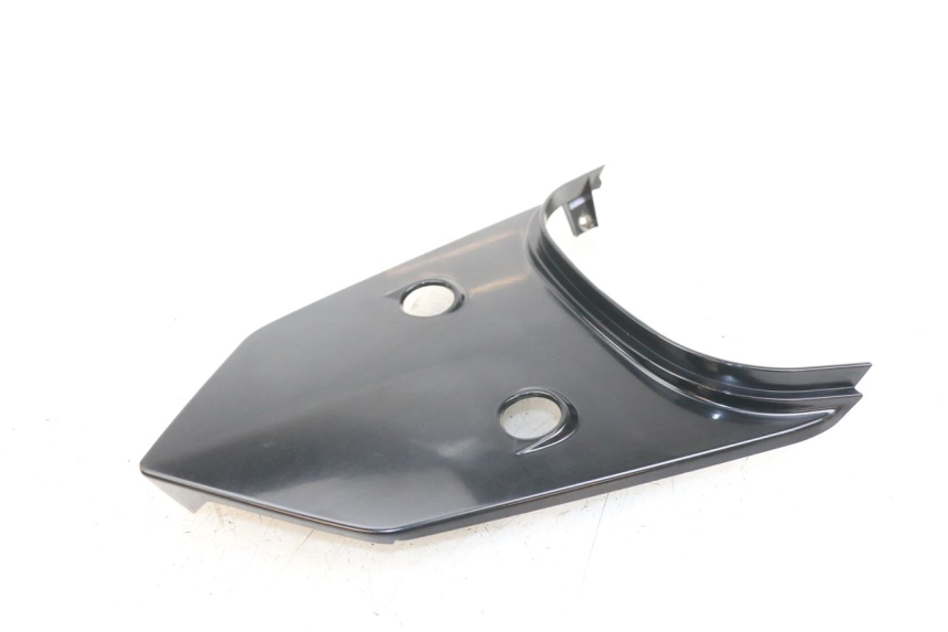 photo de Złącze górnej tylnej owiewki SYM ORBIT III 3 4T 50 (2018 - 2021) - Zbliżenie techniczne