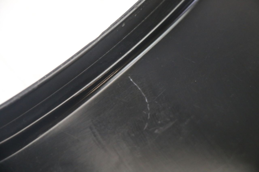 photo de Złącze górnej tylnej owiewki SYM ORBIT III 3 4T 50 (2021 - 2025) - Szczegół części