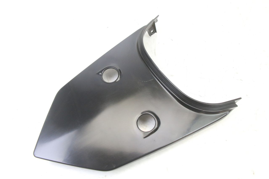 photo de Złącze górnej tylnej owiewki SYM ORBIT III 3 4T 50 (2021 - 2025) - Zoom stanu zużycia