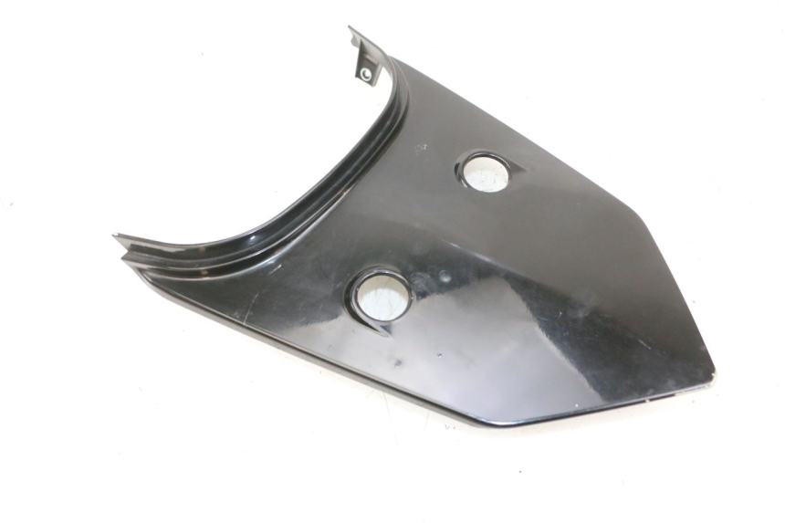 photo de Złącze górnej tylnej owiewki SYM ORBIT III 3 4T 50 (2021 - 2025) - Punkty mocowania