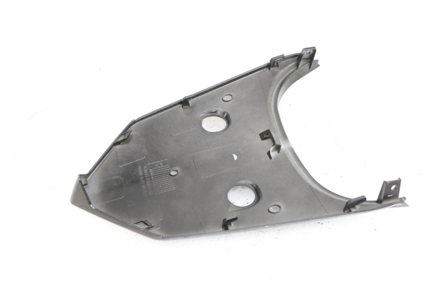 photo de Złącze górnej tylnej owiewki SYM ORBIT III 3 4T 50 (2018 - 2021) - Zoom stanu zużycia