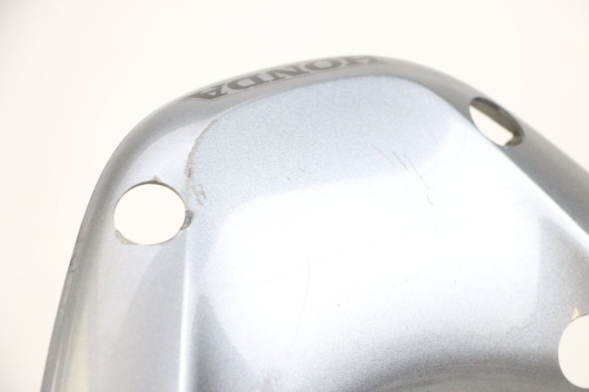 photo de Złącze górnej tylnej owiewki HONDA PCX (JF47) 125 (2012 - 2013) - Zoom stanu zużycia