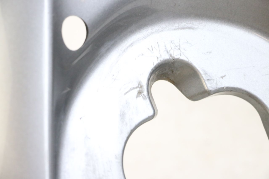 photo de Złącze górnej tylnej owiewki HONDA PCX (JF47) 125 (2012 - 2013) - Zbliżenie techniczne