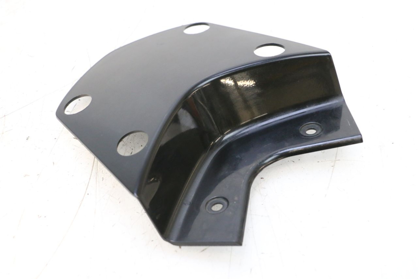 photo de Złącze górnej tylnej owiewki HONDA PCX (JF57/JF64) 125 (2014 - 2018) - Zbliżenie techniczne