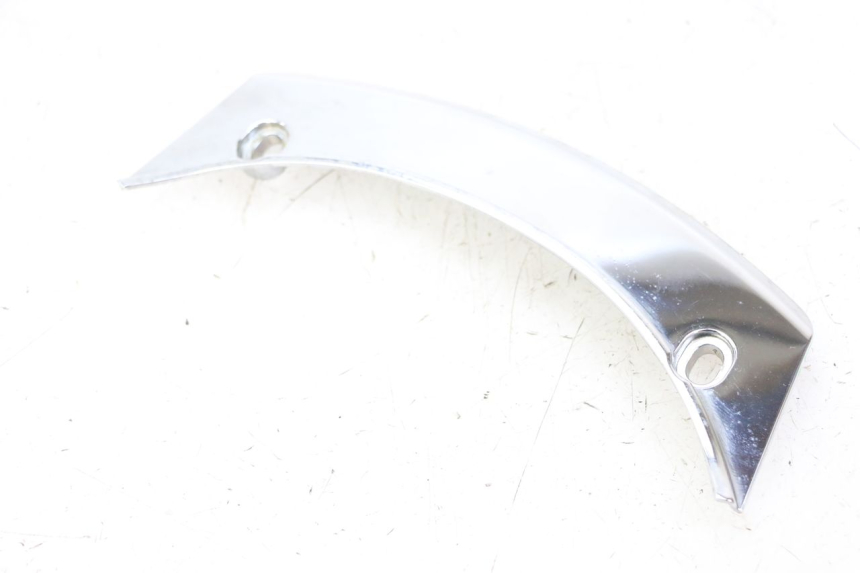 photo de Złącze górnej tylnej owiewki PEUGEOT SATELIS 125 (2013 - 2018) - Punkty mocowania