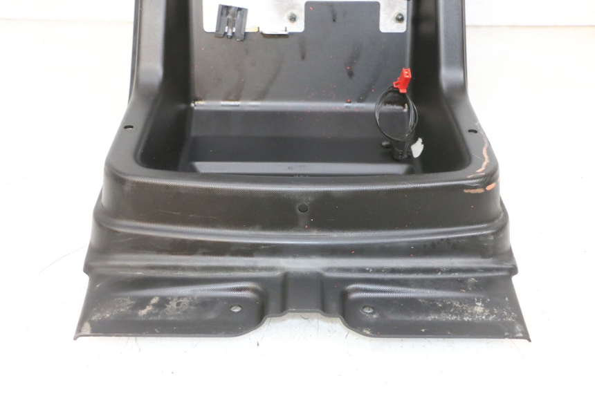 photo de Złącze górnej tylnej owiewki LIGIER PULSE 3 1 (2014 - 2020) - Stan powierzchni