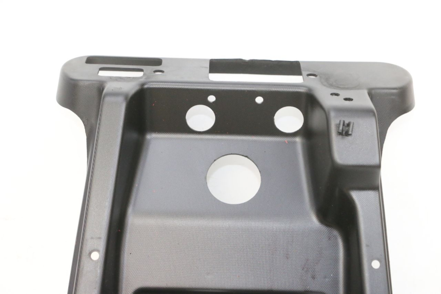 photo de Złącze górnej tylnej owiewki LIGIER PULSE 3 1 (2014 - 2020) - Oznaczenia i referencje