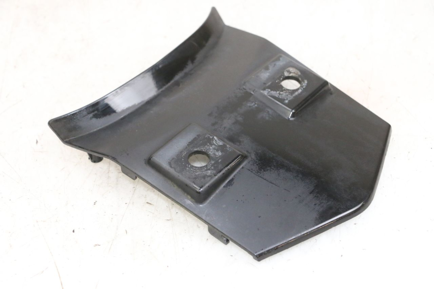 photo de Złącze górnej tylnej owiewki DAELIM S1 125 (2007 - 2016) - Widok główny