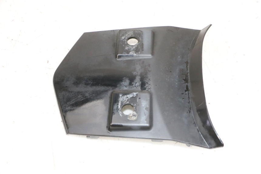 photo de Złącze górnej tylnej owiewki DAELIM S1 125 (2007 - 2016) - Inny kąt widzenia