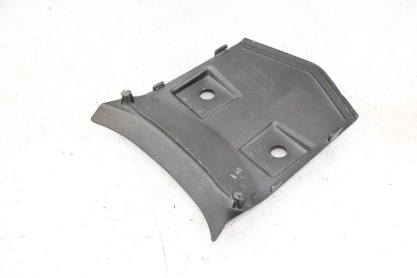 photo de Złącze górnej tylnej owiewki DAELIM S1 125 (2007 - 2016) - Widok ogólny