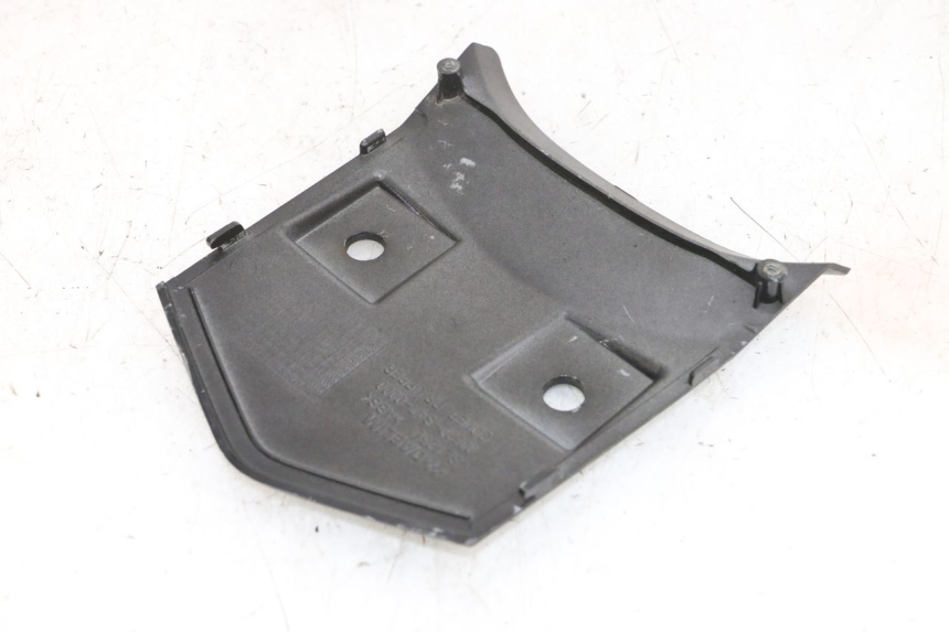 photo de Złącze górnej tylnej owiewki DAELIM S1 125 (2007 - 2016) - Punkty mocowania