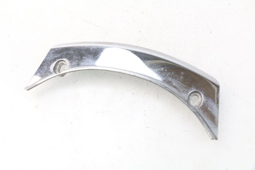 photo de Złącze górnej tylnej owiewki PEUGEOT SATELIS 500 (2007 - 2013) - Zoom stanu zużycia