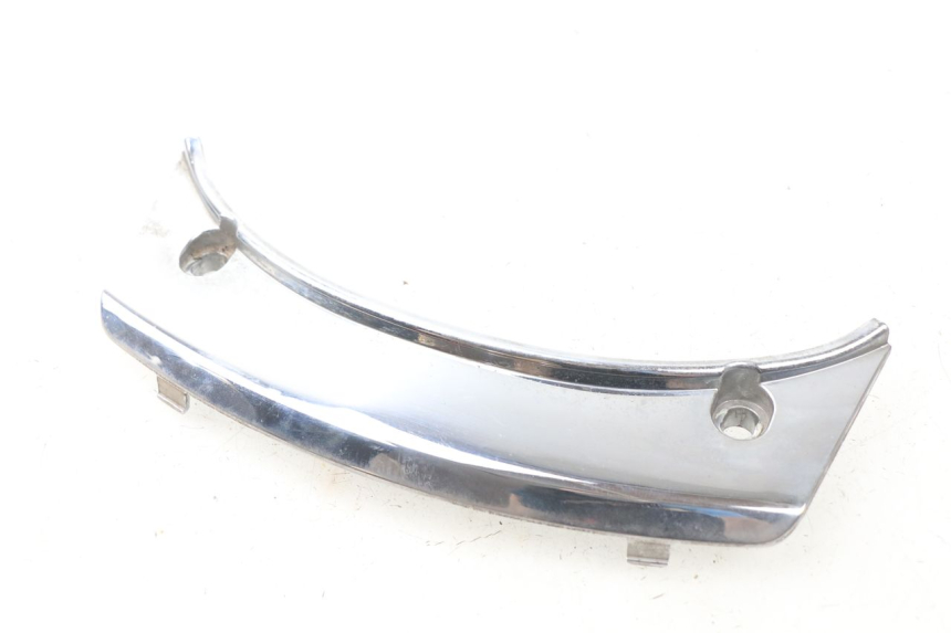 photo de Złącze górnej tylnej owiewki PEUGEOT SATELIS 125 (2006 - 2009) - Widok główny