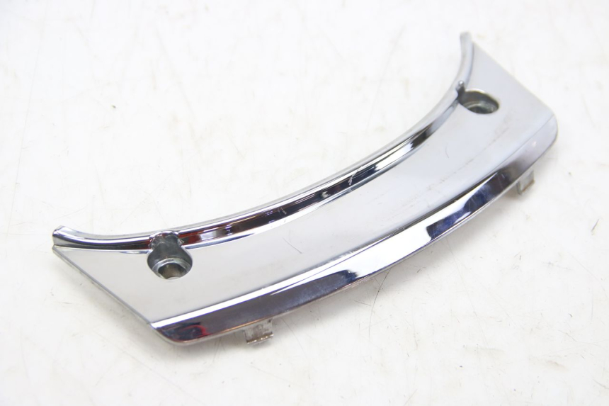 photo de Złącze górnej tylnej owiewki PEUGEOT SATELIS 125 (2006 - 2009) - Widok główny